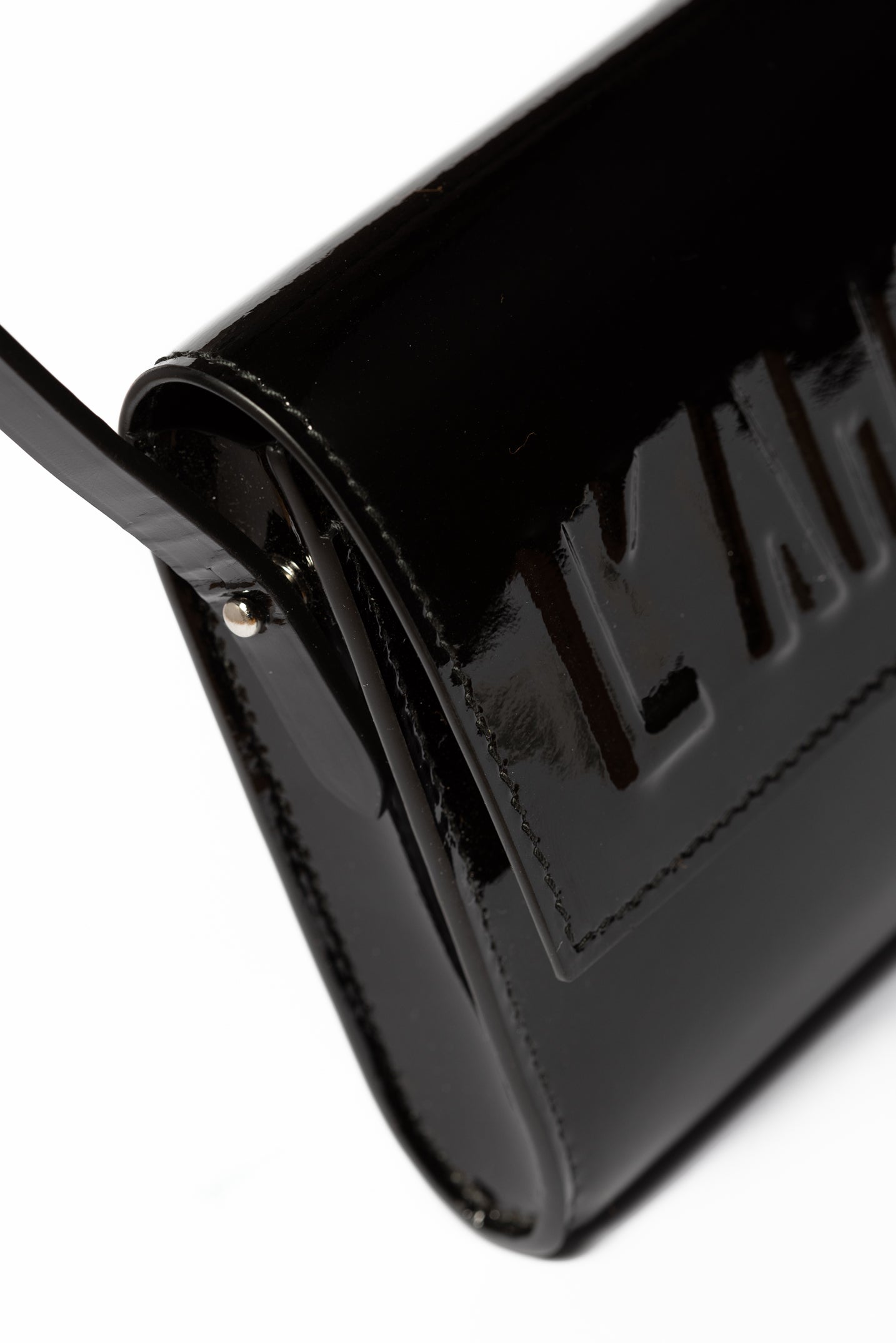 L’AMOUR TUE BAG LAMBSKIN